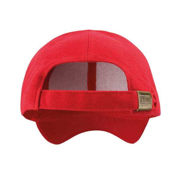 Größenverstellbar durch Stoffstreifen mit Metallschließe