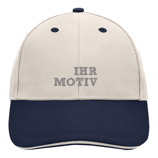 Kontrastfarbiges Schild mit dazu farblich passendem Button und Luftlöcher