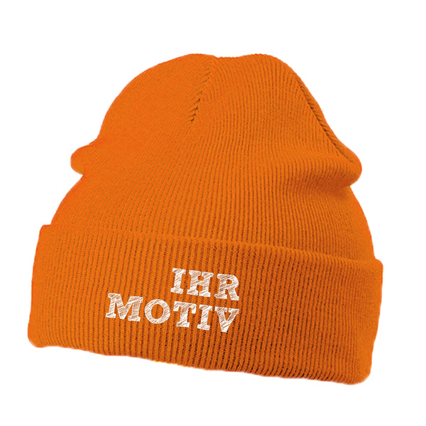 Klassische gestrickte Mütze mit Umschlag