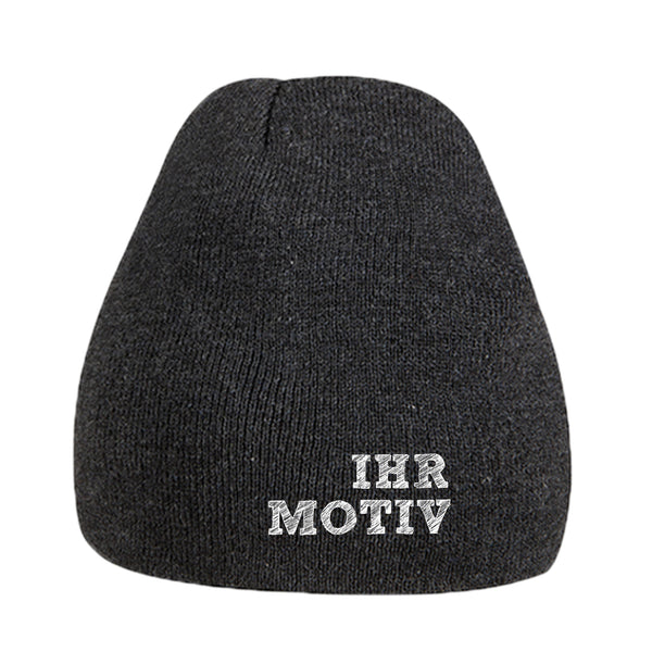 Doppelt gestrickte Mütze bestickt mit Ihrem Wunschmotiv