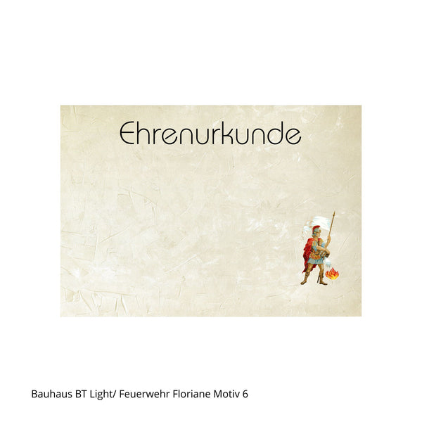 Farbiger Florian einen Brand löschend auf Ehrenurkunde im Querformat