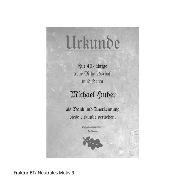 Schlichtes Eichenblatt auf Urkunde