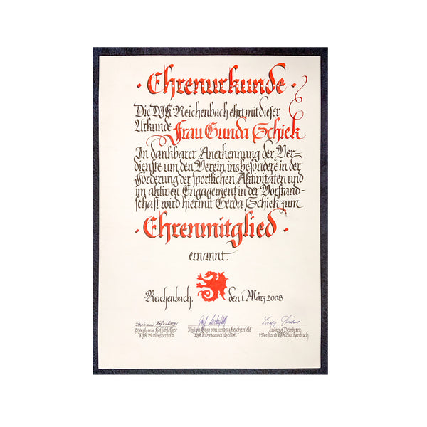 Kalligrafierte Urkunde mit Wappen oder Logo