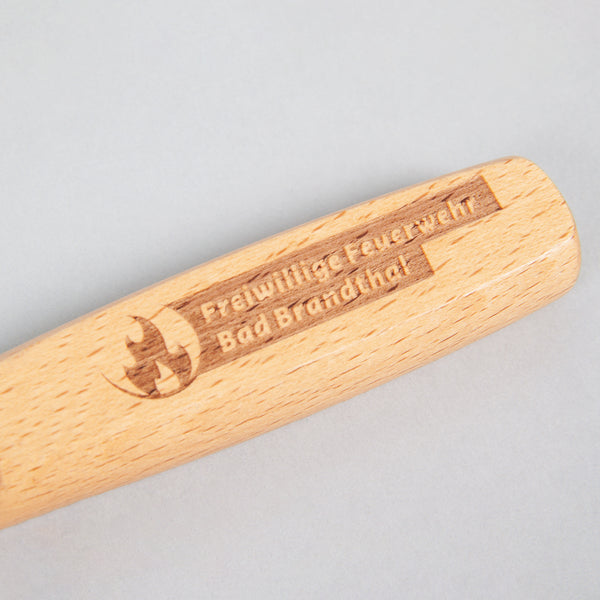 Flaschenöffner aus Buchenholz individualisiert