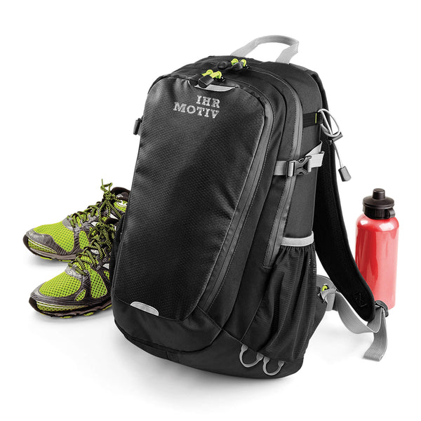 Ihr Wunschmotiv gestickt auf der vordersten Außentasche